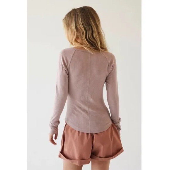 Free People Intimately Billie Layering long sleeve split neck Henley pink - Picture 15 of 16
